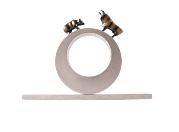 Sculpture Bulle and Bär, brown bronze, by R. Dachlauer, Germany, 1980s.