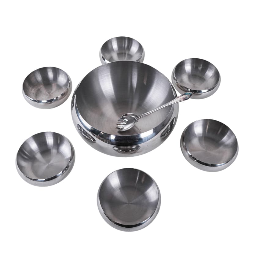 Set of bowls, silver stainless steel, Italy, 1980s.